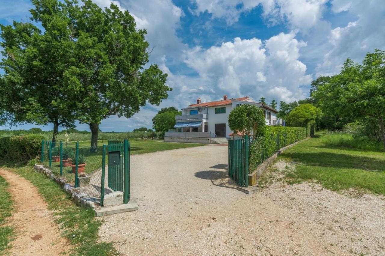 Guest house Kadum 25